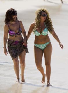 Jesy Nelson feet photo thumbnail