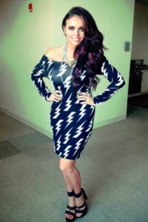 Jesy Nelson feet photo thumbnail