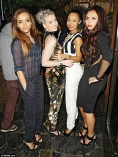 Jesy Nelson feet photo thumbnail