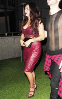 Jesy Nelson feet photo thumbnail