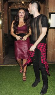Jesy Nelson feet photo thumbnail