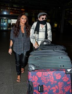 Jesy Nelson feet photo thumbnail