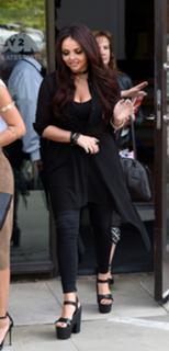 Jesy Nelson feet photo thumbnail