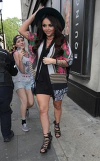 Jesy Nelson feet photo thumbnail
