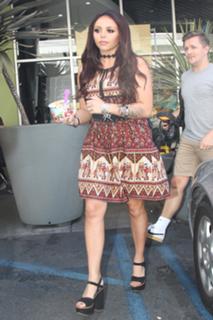 Jesy Nelson feet photo thumbnail