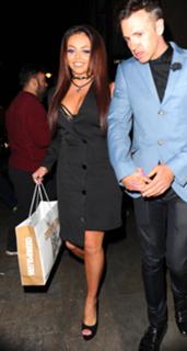 Jesy Nelson feet photo thumbnail