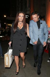 Jesy Nelson feet photo thumbnail
