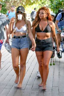 Jesy Nelson feet photo thumbnail
