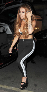 Jesy Nelson feet photo thumbnail