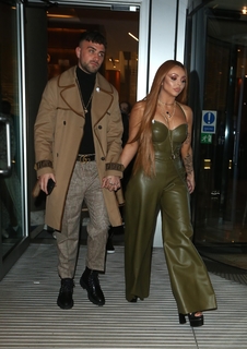 Jesy Nelson feet photo thumbnail