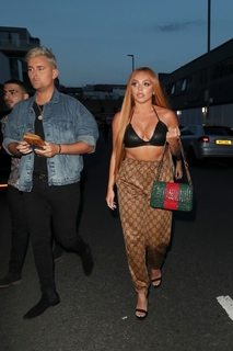 Jesy Nelson feet photo thumbnail