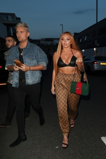 Jesy Nelson feet photo thumbnail