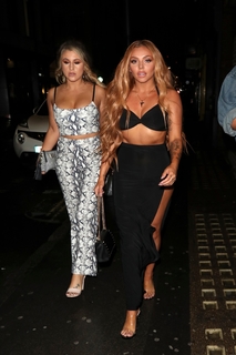 Jesy Nelson feet photo thumbnail