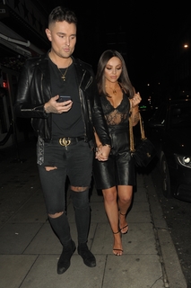 Jesy Nelson feet photo thumbnail