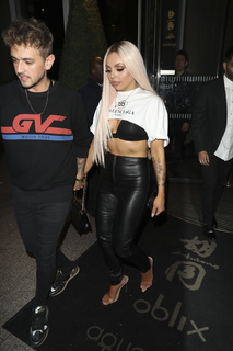 Jesy Nelson feet photo thumbnail