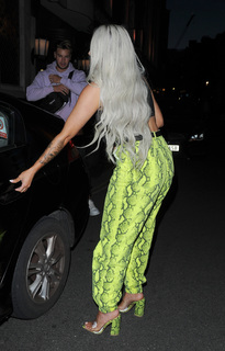 Jesy Nelson feet photo thumbnail