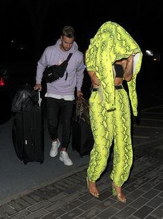 Jesy Nelson feet photo thumbnail