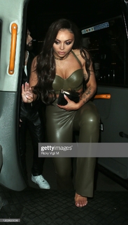 Jesy Nelson feet photo thumbnail