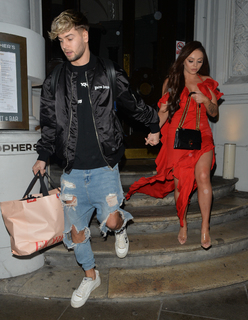 Jesy Nelson feet photo thumbnail