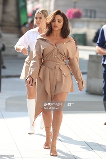 Jesy Nelson feet photo thumbnail