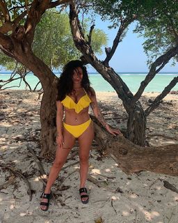 Jesy Nelson feet photo thumbnail