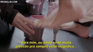 Jesy Nelson feet photo thumbnail