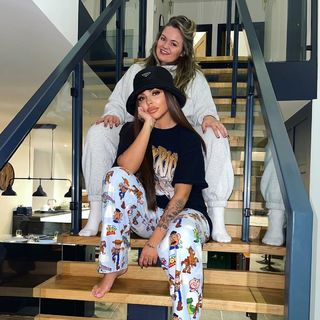 Jesy Nelson feet photo thumbnail