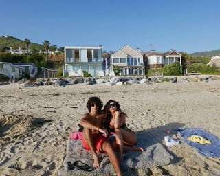 Jesy Nelson feet photo thumbnail