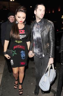 Jesy Nelson feet photo thumbnail