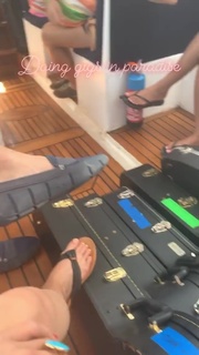 Jewel feet photo thumbnail