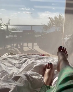 Jewel feet photo thumbnail