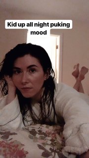 Jewel Staite feet photo thumbnail