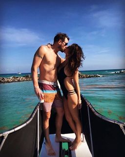 Jewel Staite feet photo thumbnail