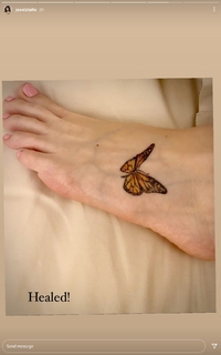 Jewel Staite feet photo thumbnail