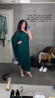 Jewel Staite feet photo thumbnail
