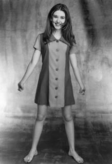 Jewel Staite feet photo thumbnail