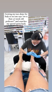 Jewel Staite feet photo thumbnail