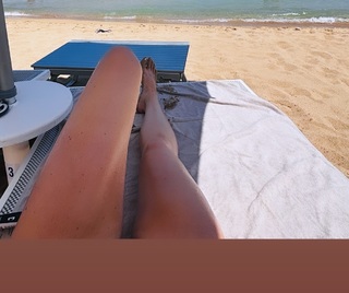Jewel Staite feet photo thumbnail