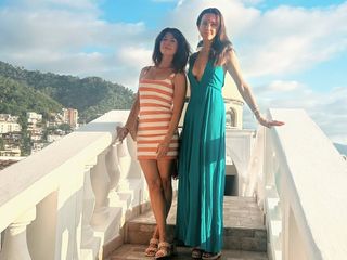 Jewel Staite feet photo thumbnail