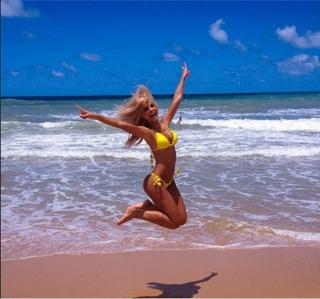 Jhenny Andrade feet photo 17