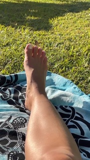Jhenny Andrade feet photo 11