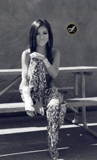 Jhené Aiko feet photo thumbnail