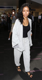 Jhené Aiko feet photo thumbnail