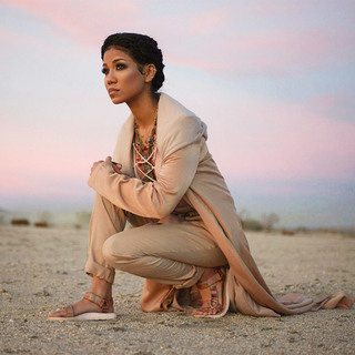 Jhené Aiko feet photo thumbnail