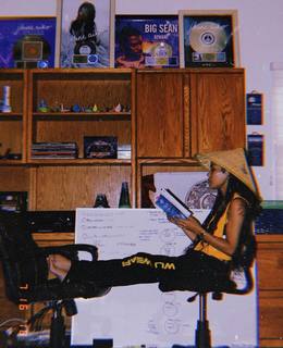 Jhené Aiko feet photo thumbnail