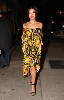 Jhené Aiko feet photo thumbnail
