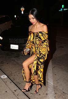 Jhené Aiko feet photo thumbnail