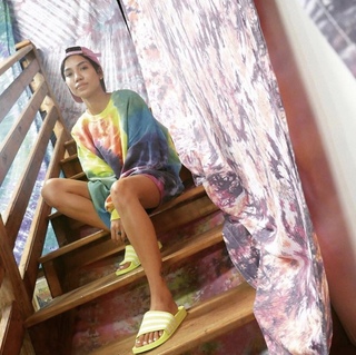 Jhené Aiko feet photo thumbnail