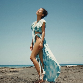 Jhené Aiko feet photo thumbnail