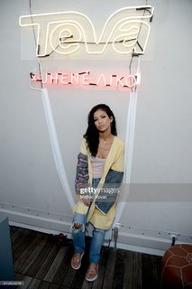 Jhené Aiko feet photo thumbnail